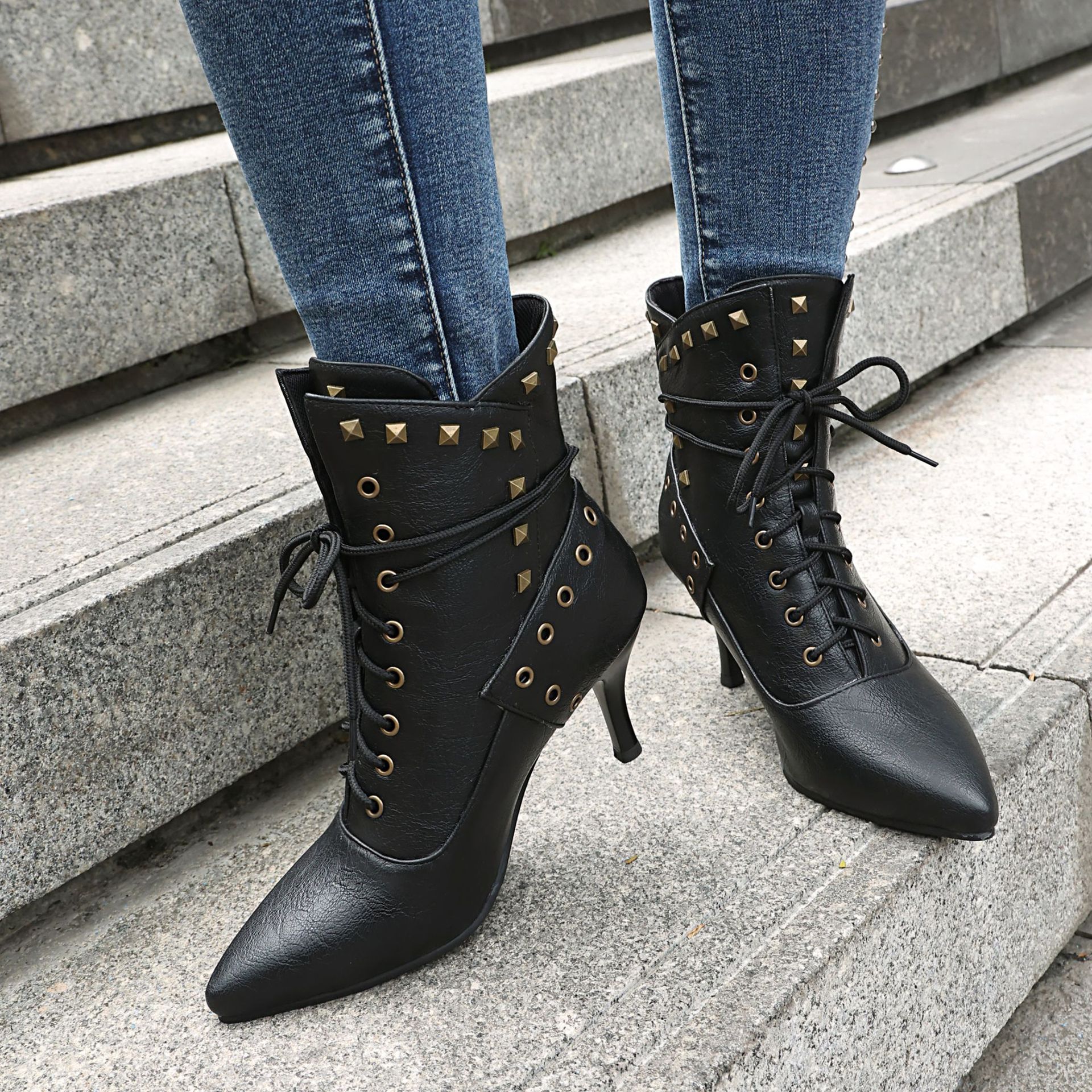 Bulk Order Autumn/Winter Large Size Low-Cut Boots Pointed Toe Studs Front Lace-Up Martin Boots for Women Made to order, ships in 7 days - Image 4