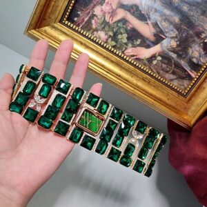 Medieval palace retro exaggerated heavy industry luxury zircon wide bracelet watch for women