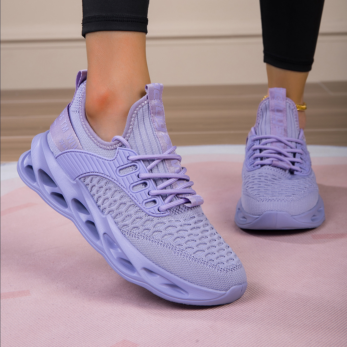 Casual lightweight soft soled women's shoes - Image 2