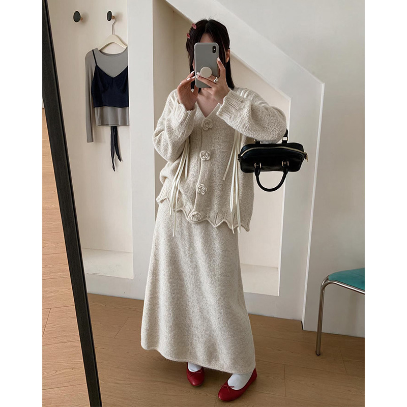 Flower sweater half skirt two-piece set - Image 2