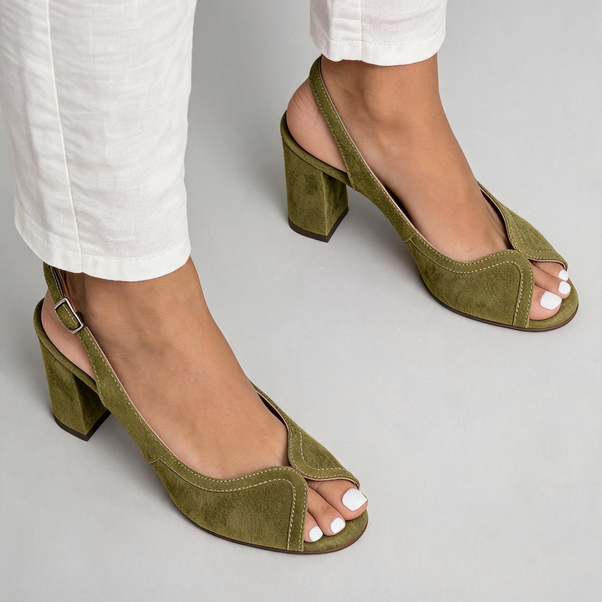 Made to order ships in 3–5 days Coarse heeled women's shoes high heels fish mouth empty back simple sandals for women - Image 3